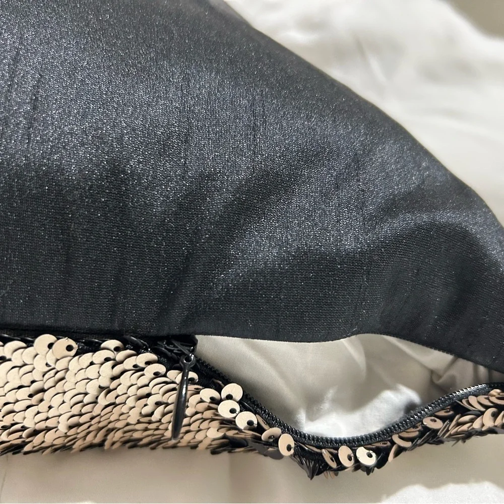 NWOT Aviva Stanoff Mermaid Sequined Black & Champagne Gold Down Pillow 20x 20